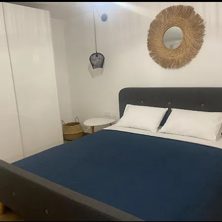 Apartament Theatre *